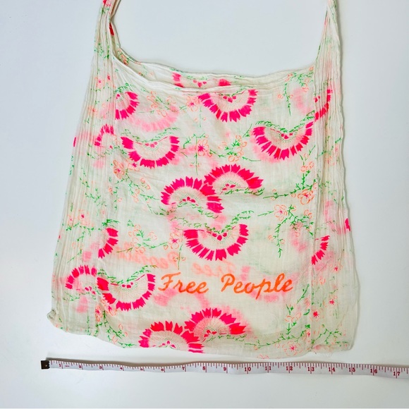 Free People Cream & Pink Floral Cheesecloth Reusable Boho Tote Bag - Picture 7 of 12